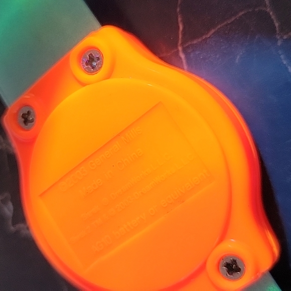 Glow in the dark 2003 GENERAL MILLS SHREK 2 PINOCCHIO WATCH toy for kid - Picture 5 of 7